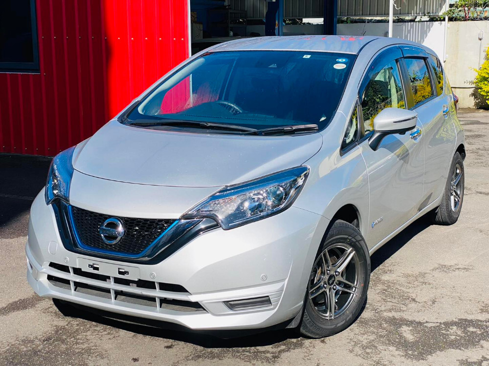 nissan note 200